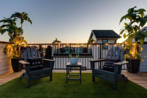 1 Mile to Downtown 4BR 4BA w Rooftop Deck